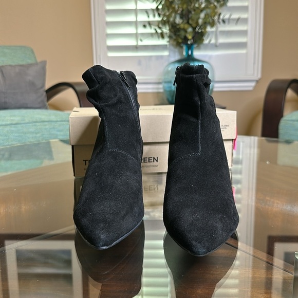 Women's Teresa Skip Scrunched Dress Ankle Booties sz 8.5 wide width - Picture 7 of 13